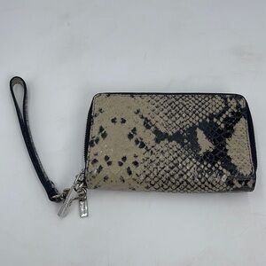 Halogen Snakeskin Double Zip Wrislet